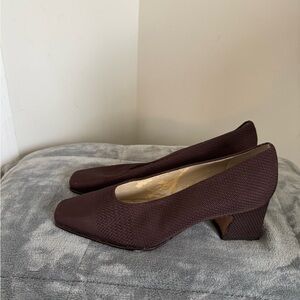 Nine West Brown Heels size 7.5